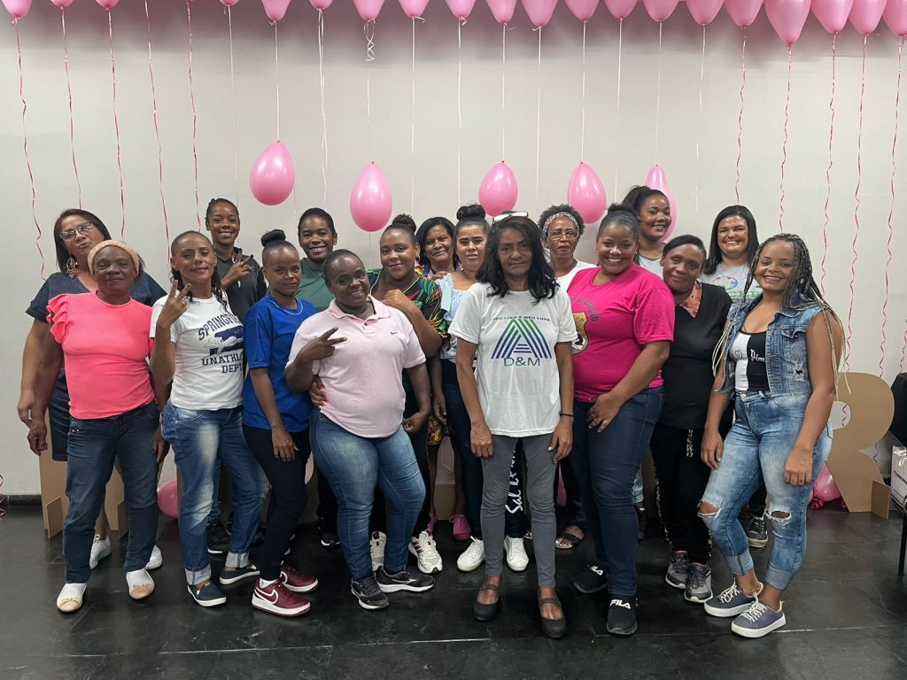 Catadoras de materiais Reciclados em evento especial em comemoração ao mês da mulher.