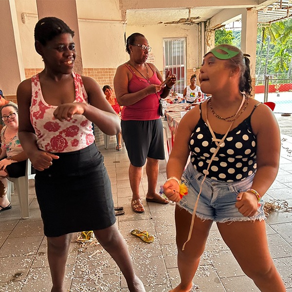 Já pensou em unir folia, solidariedade e muita diversão em um só lugar!