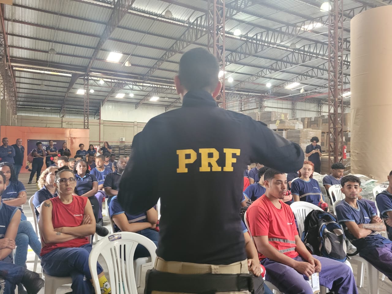 Campanha Maio Amarelo alerta para segurança no trânsito com o tema "Paz no trânsito começa por você"