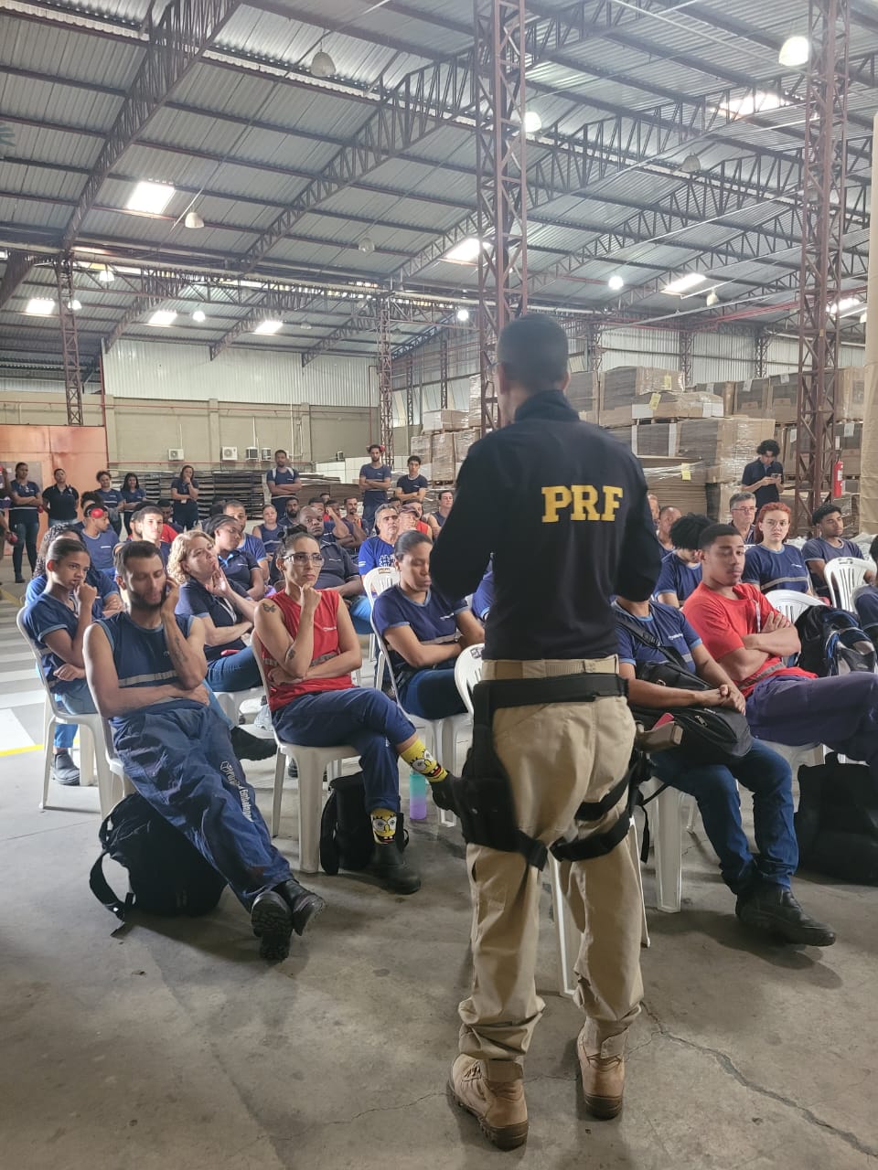 Campanha Maio Amarelo alerta para segurança no trânsito com o tema "Paz no trânsito começa por você"
