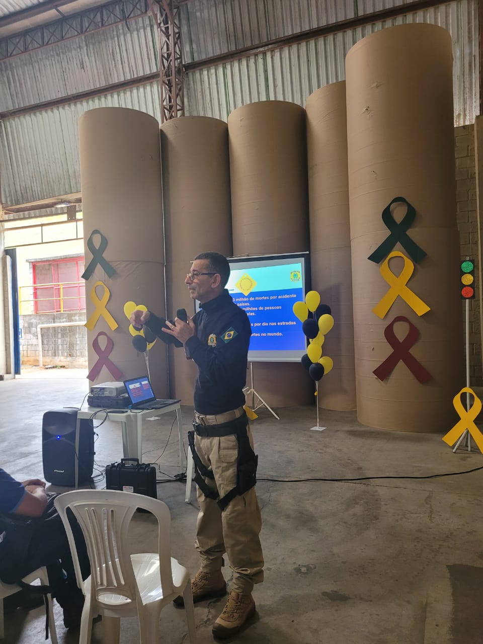 Campanha Maio Amarelo alerta para segurança no trânsito com o tema "Paz no trânsito começa por você"