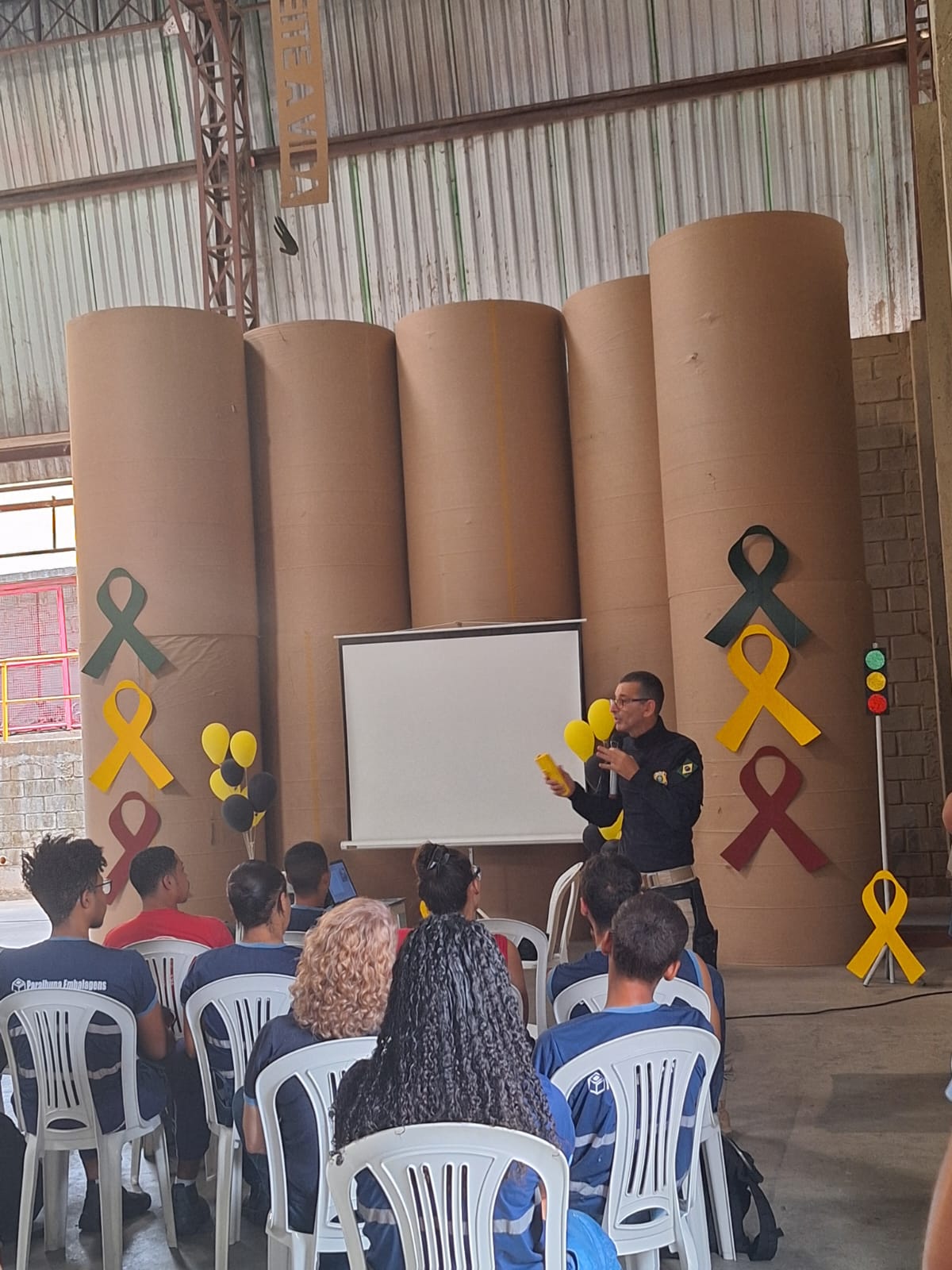 Campanha Maio Amarelo alerta para segurança no trânsito com o tema "Paz no trânsito começa por você"