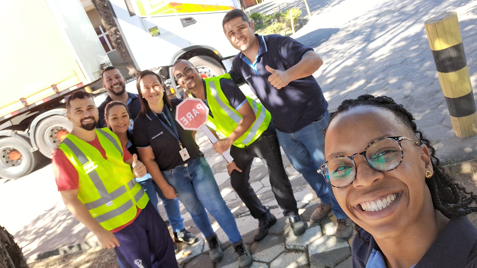 Campanha Maio Amarelo alerta para segurança no trânsito com o tema "Paz no trânsito começa por você"