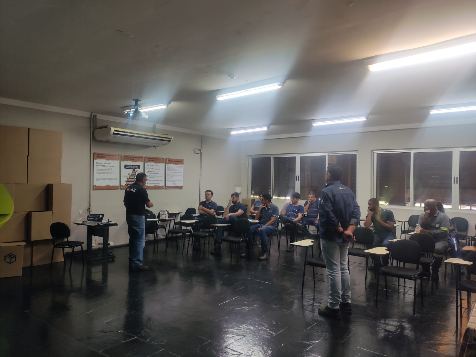 Paraibuna Embalagens dá sequência às atividades de aprendizagem contínuo nos setores de manutenção e expedição.