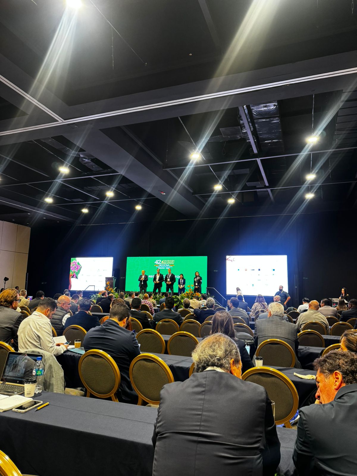 Paraibuna Embalagens participa da Convención & Exposición Internacional ACCCSA 2024 em Santa Cruz de la Sierra
