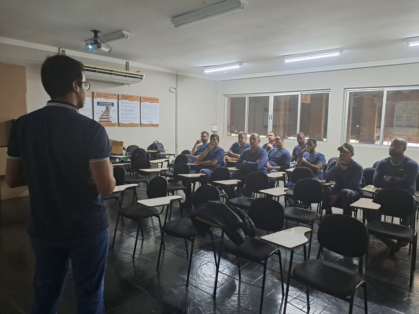 Paraibuna Embalagens dá sequência às atividades de aprendizagem contínuo nos setores de manutenção e expedição.