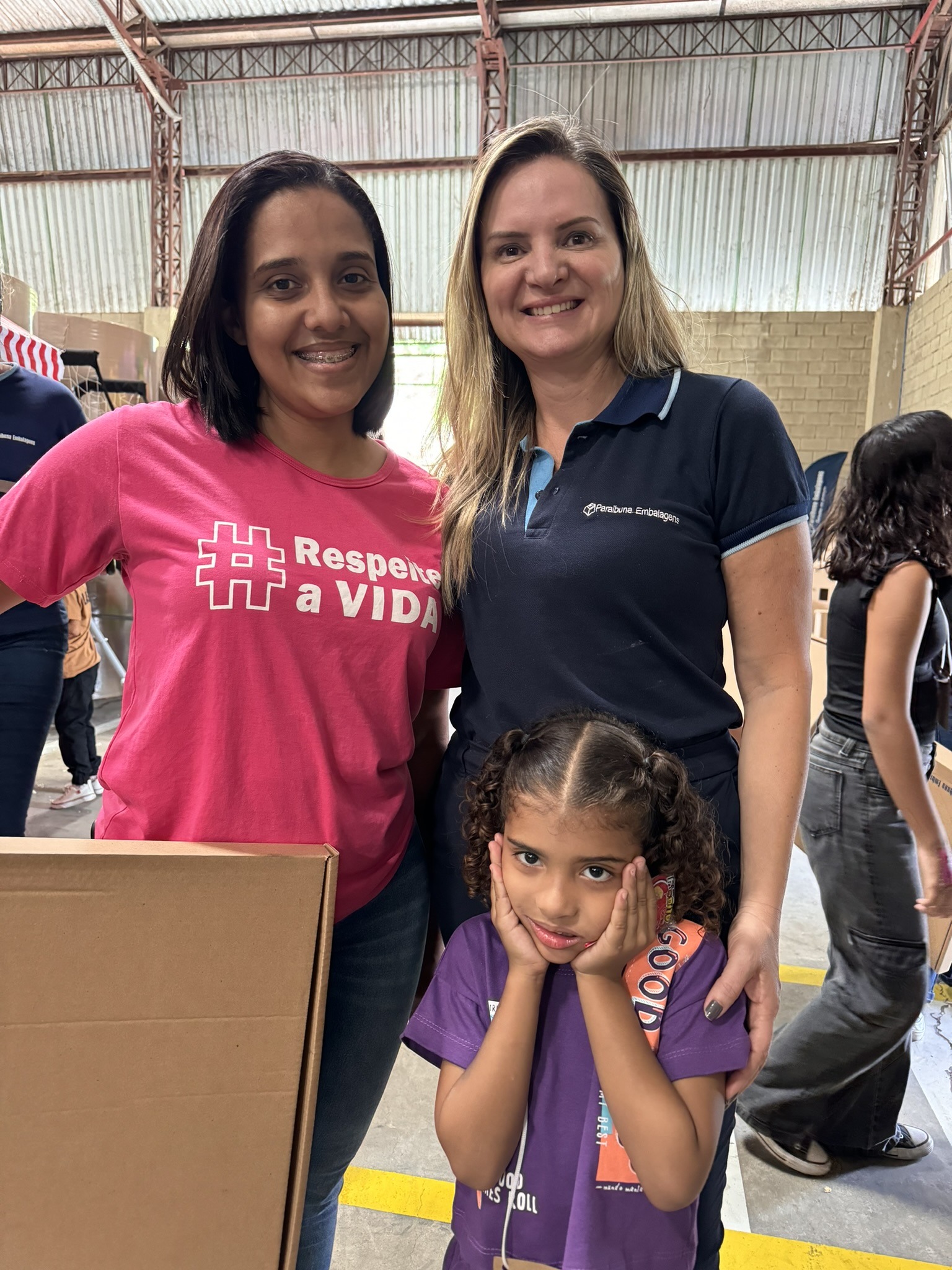 Paraibuna Embalagens promove festa para comemorar o Mês das Crianças