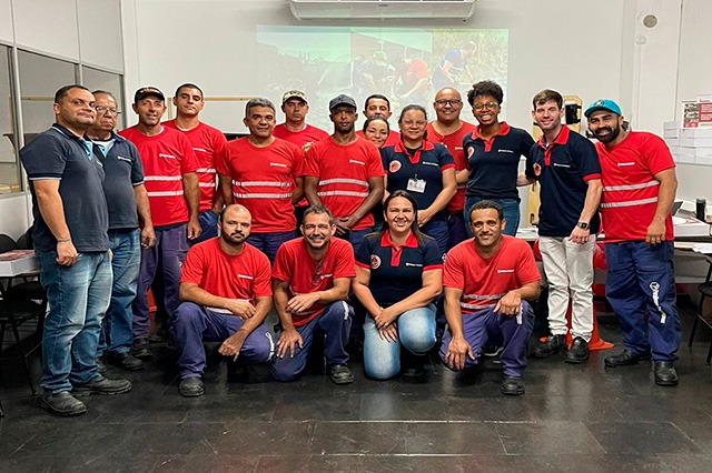 Paraibuna Embalagens forma 67 brigadistas