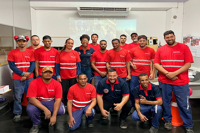 Paraibuna Embalagens forma 67 brigadistas